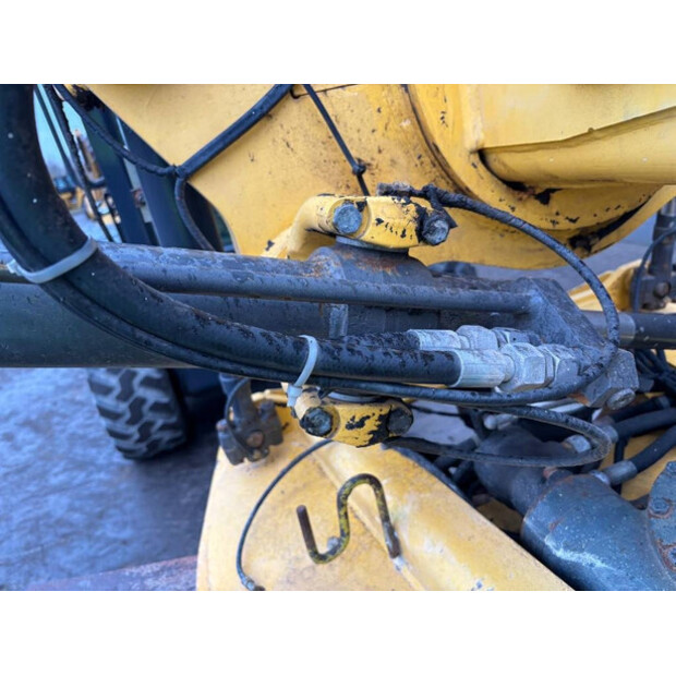 2008 New Holland F 106.6 A-43549422