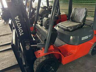 Image for LIFTS 2022 Toyota 25