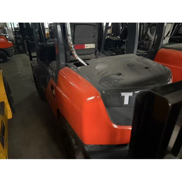 2024 Toyota 30-43563219