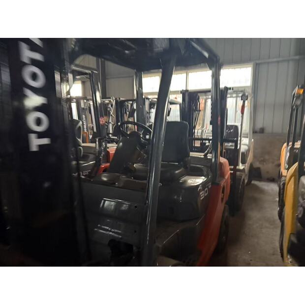 2024 Toyota 30-43563221