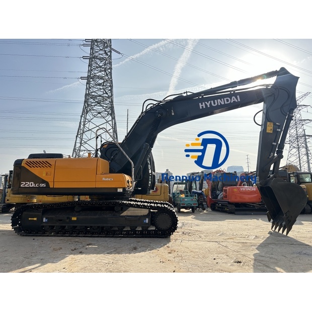 2023 Hyundai 220LC-9S-43563349