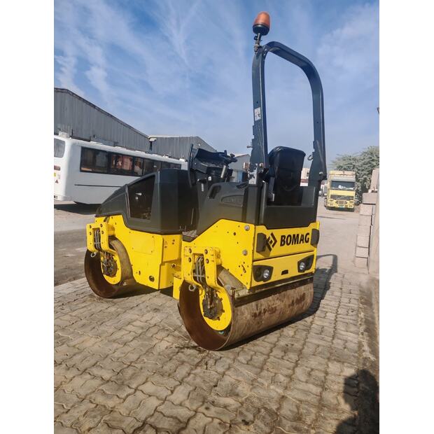 2015 BOMAG 120AD-5-43565048