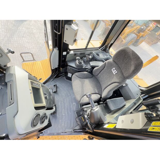 2024 كاتربيلر D8-43565078