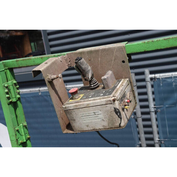 2000 Genie GS-2668 IC-43565303