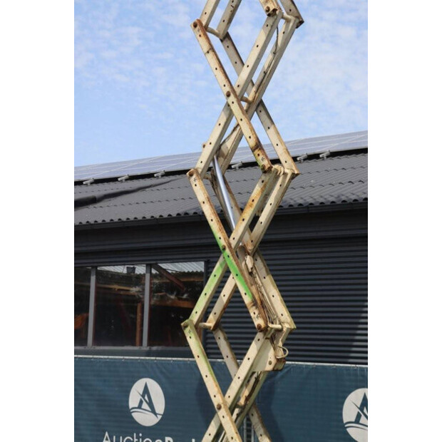 2000 Genie GS-2668 IC-43565309