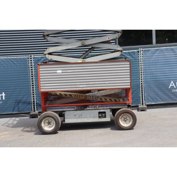 1998 SkyJack SJIII-6832-43565330