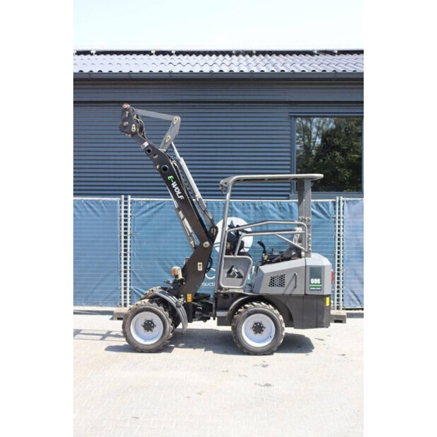 2022 أوليت 606-43565388