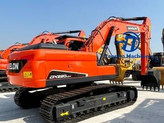 صورة ل حفارات مجنزرة 2024 دايو / دوسان DX220