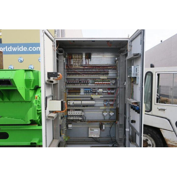 2007 جين باكر J420-43581680