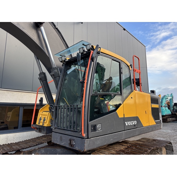 2021 Volvo EC220EL-43588779