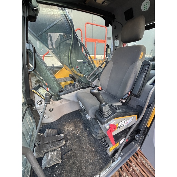 2021 Volvo EC220EL-43588780