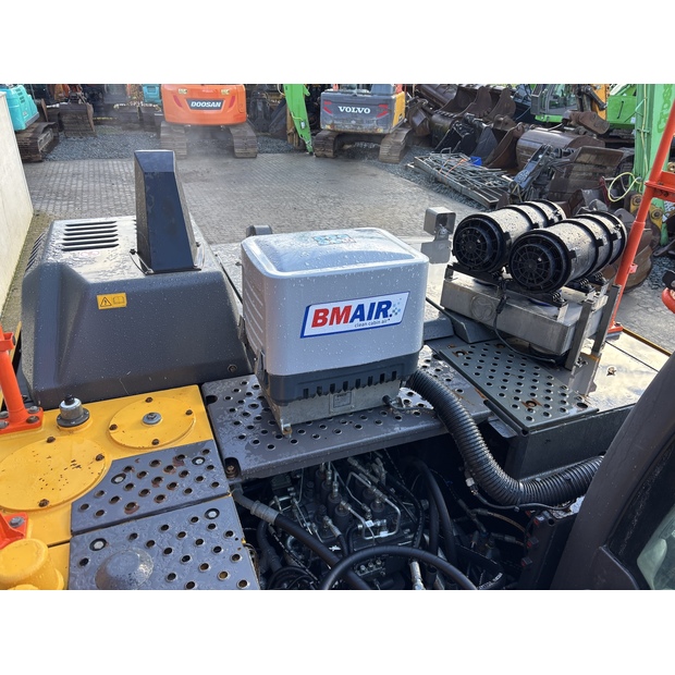 2021 Volvo EC220EL-43588796