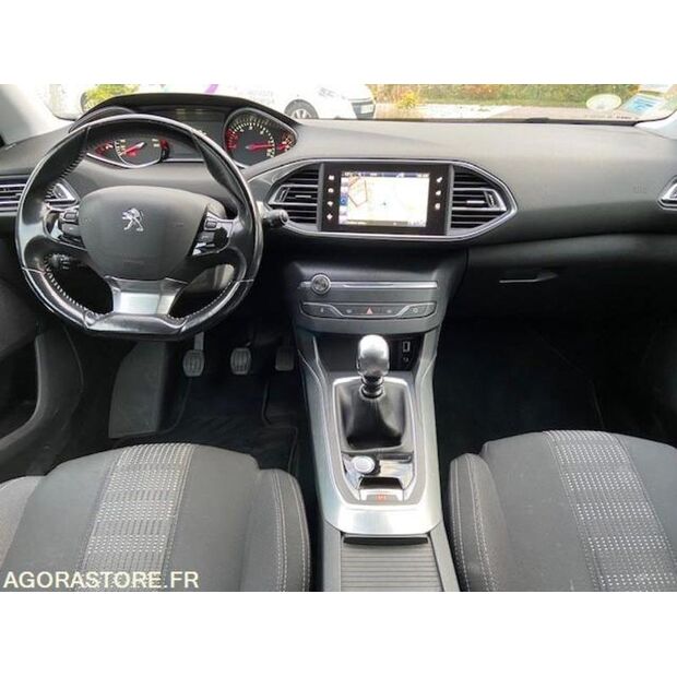 2016 بيجو 308-43596157