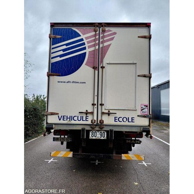 2010 مان 19.360-43596606