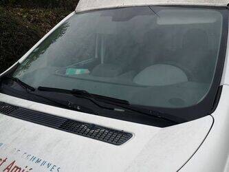 صورة ل شاحنات صندوقية 2012 بيجو Expert