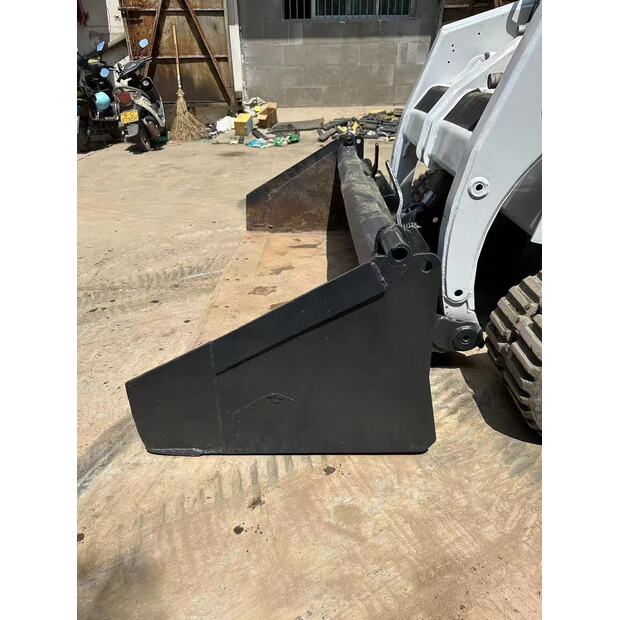 2021 BOBCAT T864-43597563