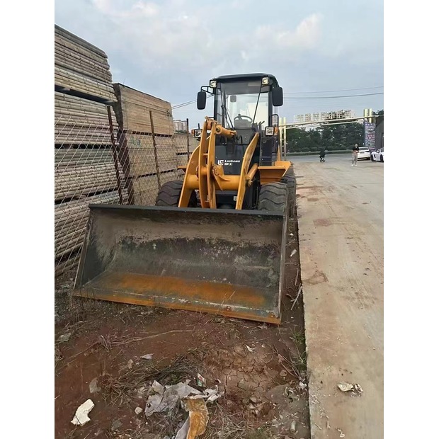 2018 LiuGong CLG820H-43598034