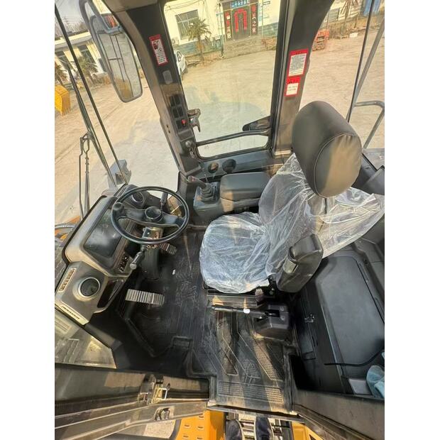 2024 ليوكونج CLG856H-43598325