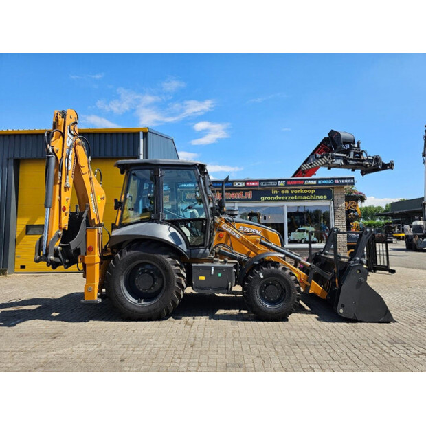 2025 CASE 570SV-43598583