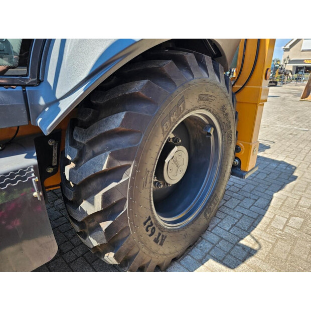 2025 CASE 570SV-43598619