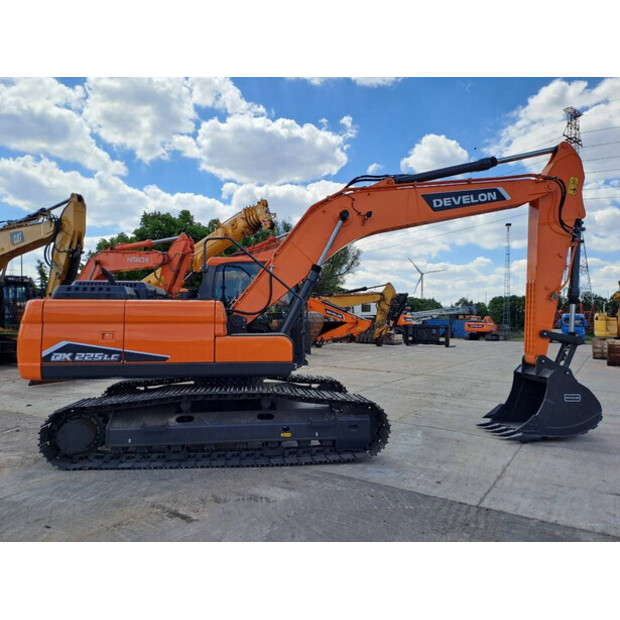2025 Doosan DX225LC-7M-43598853