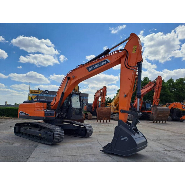 2025 Doosan DX225LC-7M-43598854