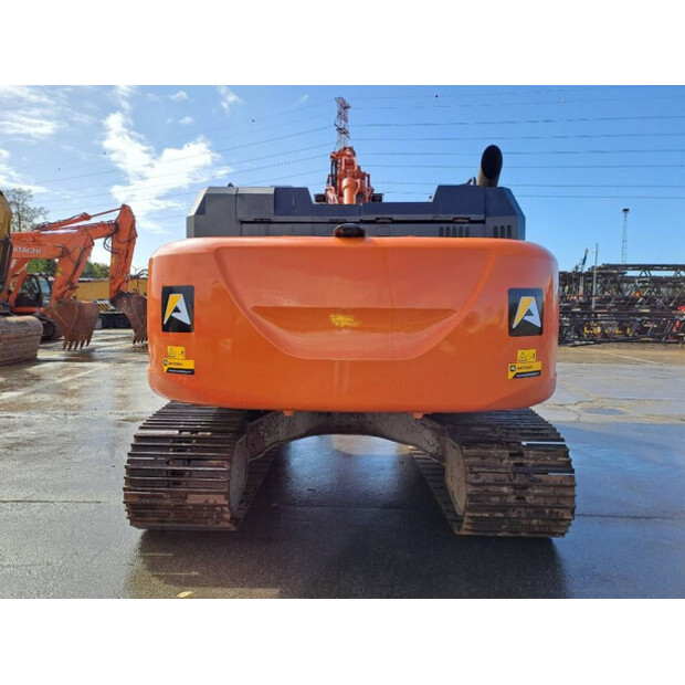 2018 هيتاشى ZX300LC-6-43598979