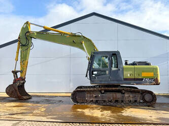 صورة ل حفارات مجنزرة 2007 هيونداي 210LC-7