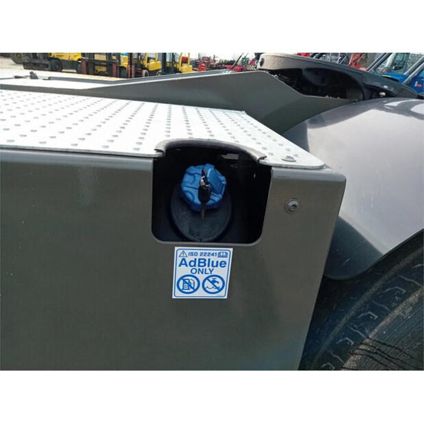 2024 Terberg YT220-43599345