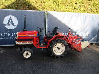 صورة ل تراكتورات زراعية يانمار F15