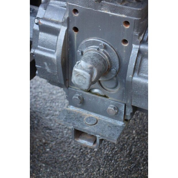 Shibaura S325 Hydrostaat-43600401