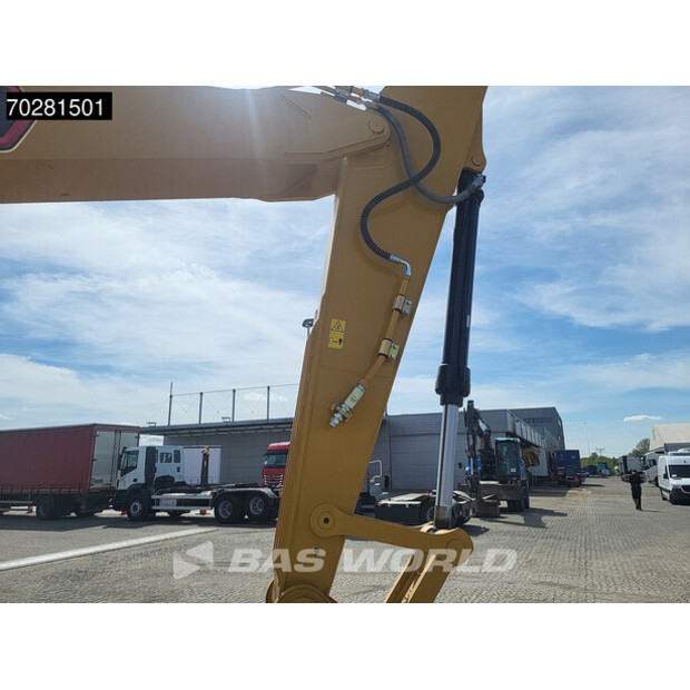 2025 Caterpillar 323D3-43600638