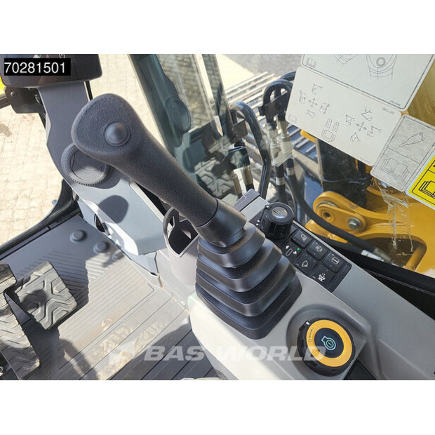 2025 Caterpillar 323D3-43600667