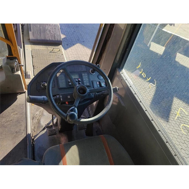 2004 تربيرغ RT222-43600697