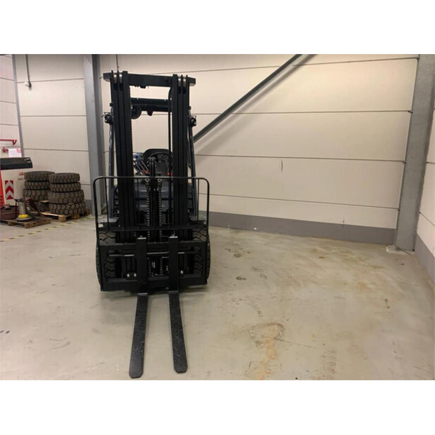 2023 تويوتا 02-8FGF30-43601084