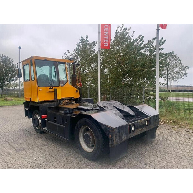 2000 Sisu TRX182A4L2C18-43601460