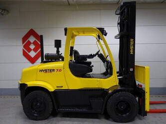 صورة ل جرارات السحب 2002 تربيرغ YT220