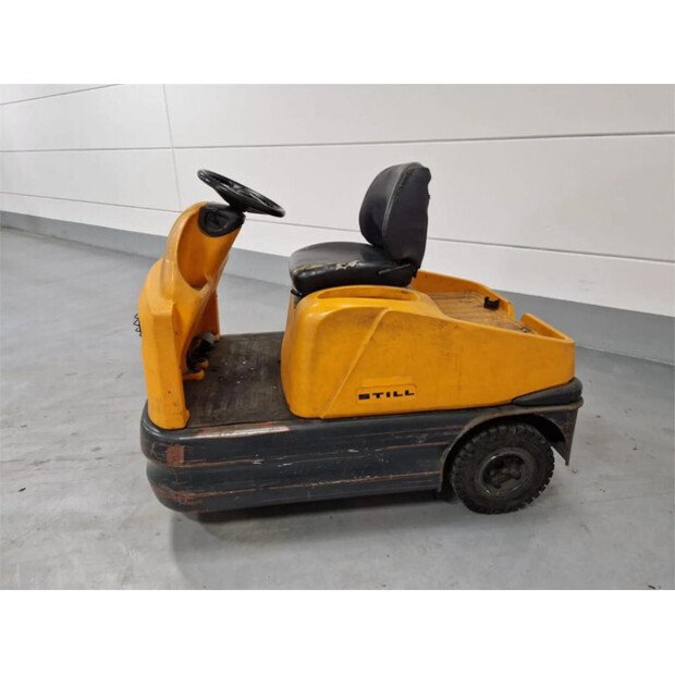 2011 Still R06-43601786