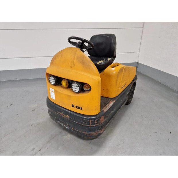 2011 Still R06-43601787