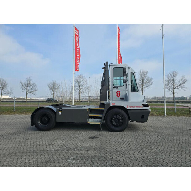 2024 Terberg YT220-43601815