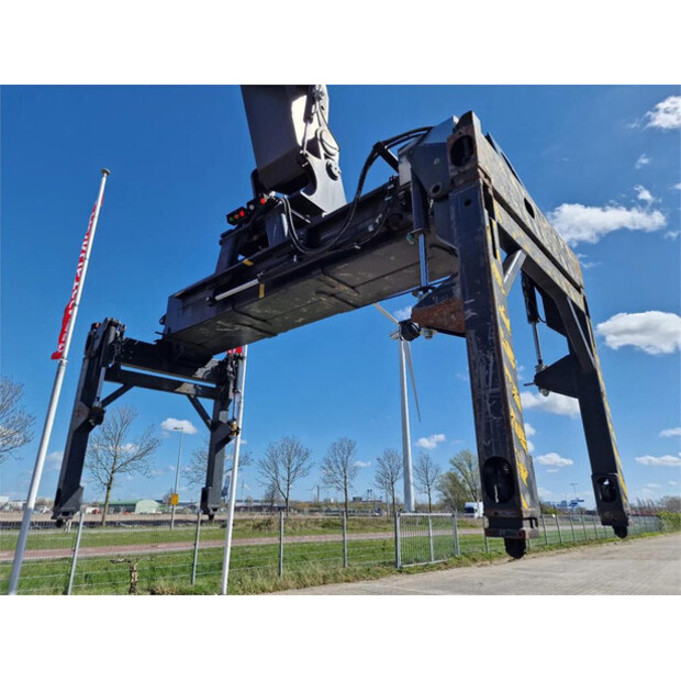 2017 Elme 817-19046-43602678