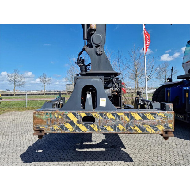 2017 Elme 817-19046-43602682