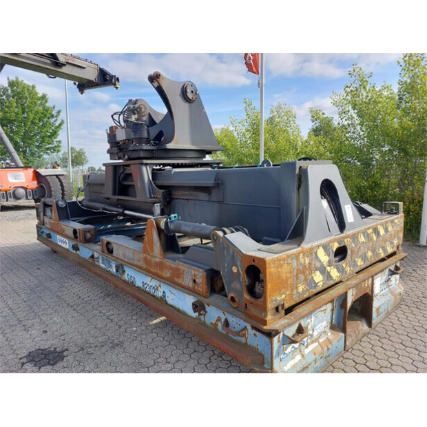 2017 Elme 817-19046-43602690