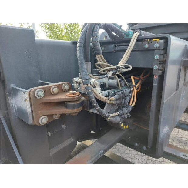 2017 Elme 817-19046-43602692