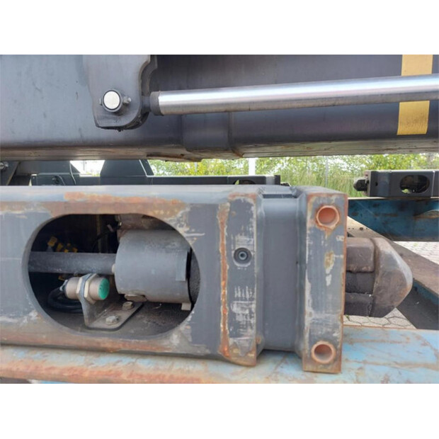 2017 Elme 817-19046-43602693