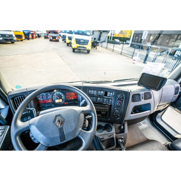 2014 Renault D12-43603474