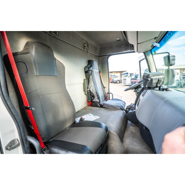 2014 Renault D12-43603475