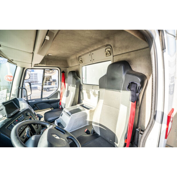 2017 رينو D14-43603486