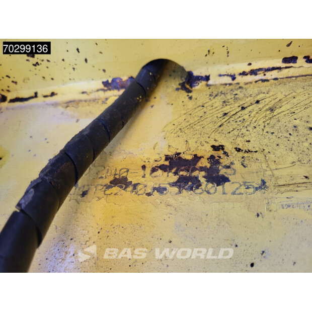 2012 كوماتسو PC240LC-10-43604182