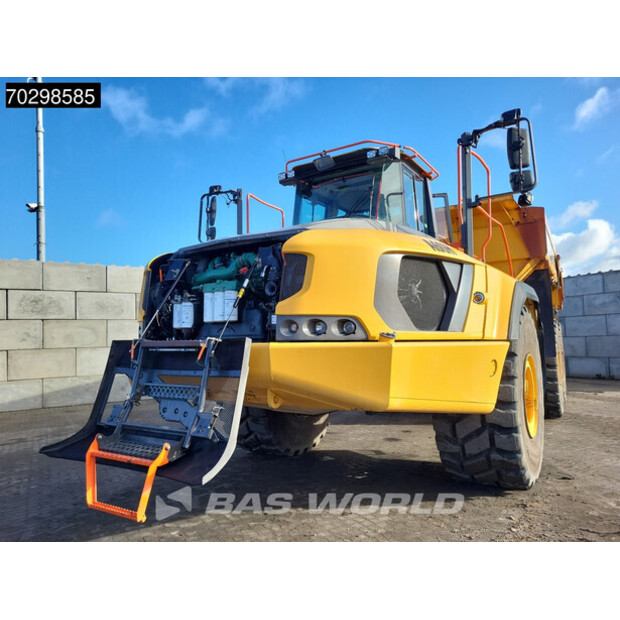 2017 فولفو A60H-43604199